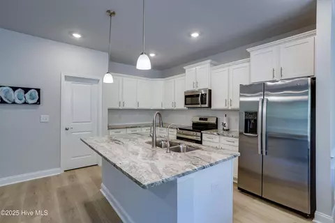1005 Dynamic One Dr, New Bern, NC 28562 photo 12