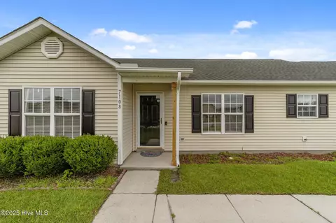 7108 Thurgood Rd, Wilmington, NC 28411