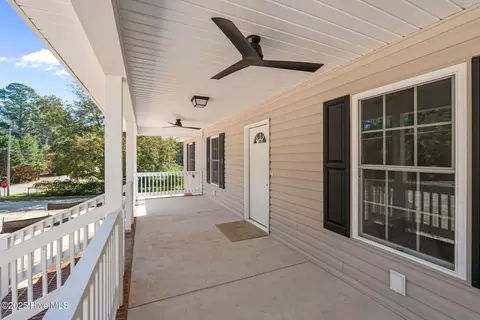 Exterior - 215 Beech St, Hamlet, NC 28345 photo 1 of 10