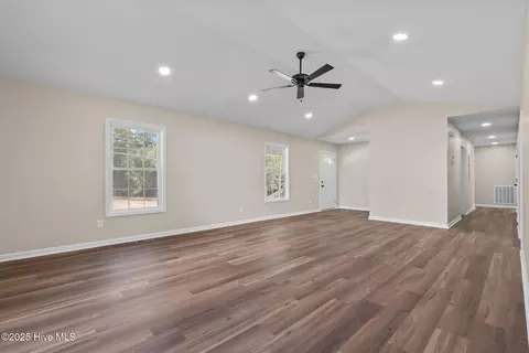Living - 215 Beech St, Hamlet, NC 28345 photo 5 of 5