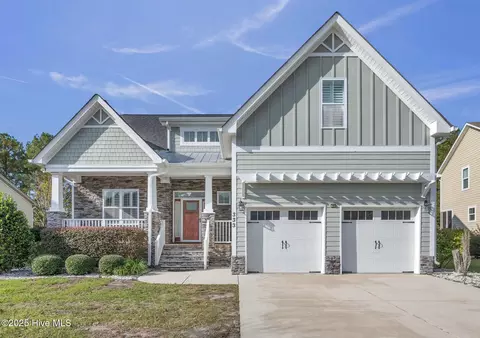 333 Tall Ships Ln, Hampstead, NC 28443