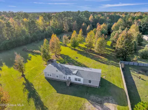 424 Turkey Creek Rd, Rocky Point, NC 28457