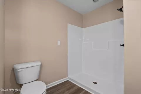 Bath - 217 Beech St, Hamlet, NC 28345 photo 2 of 3