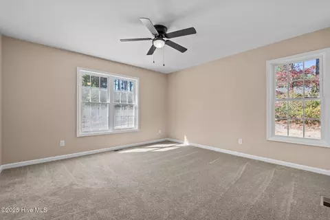 Bedroom - 217 Beech St, Hamlet, NC 28345 photo 2 of 5