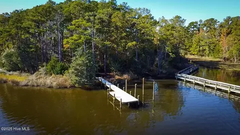 177 Carolina Way, Arapahoe, NC 28510
