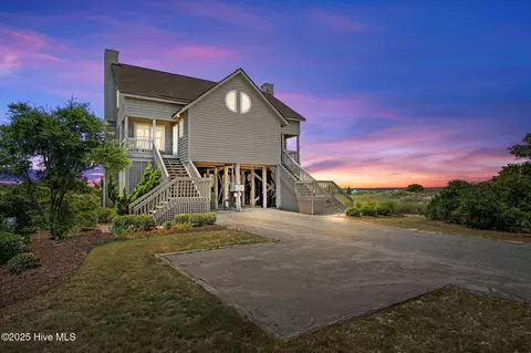2139 Ocean Blvd #A, Topsail Beach, NC 28445