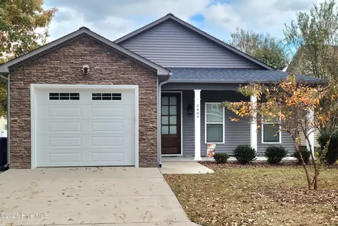 2409 Bray Ct, Winterville, NC 28590