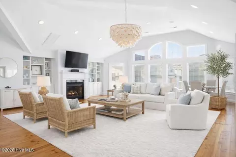 760 S Lumina Ave, Wrightsville Beach, NC 28480