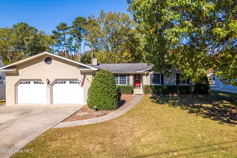 129 Country Club Dr, Edenton, NC 27932