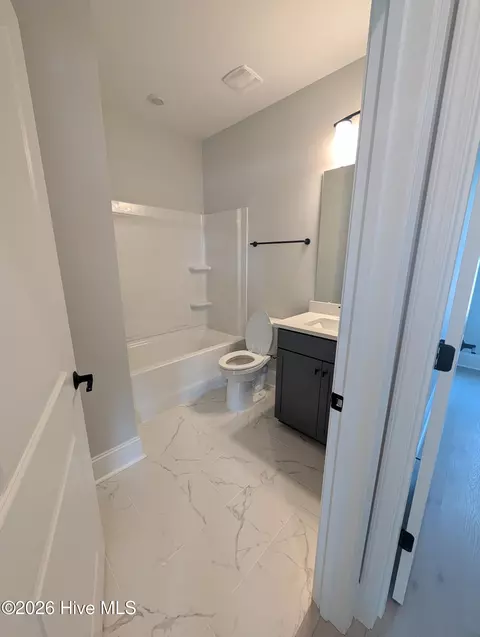 Bath - 5940 Moonshell Loop, Wilmington, NC 28412 photo 4 of 5