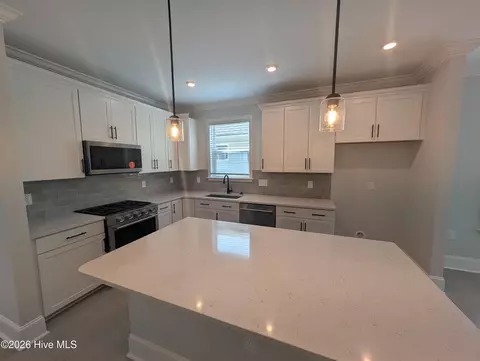 Kitchen - 5940 Moonshell Loop, Wilmington, NC 28412 photo 1 of 2