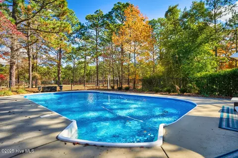 Exterior - 25 Linville Dr, Pinehurst, NC 28374 photo 8 of 9