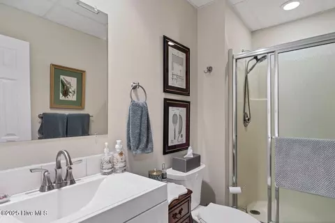 Bath - 25 Linville Dr, Pinehurst, NC 28374 photo 7 of 7