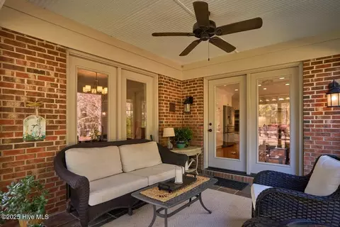 Exterior - 25 Linville Dr, Pinehurst, NC 28374 photo 4 of 9