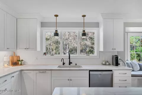 Kitchen - 25 Linville Dr, Pinehurst, NC 28374 photo 7 of 9