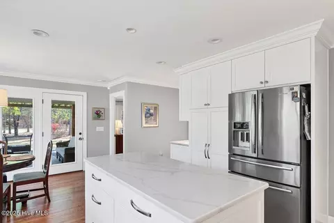 Kitchen - 25 Linville Dr, Pinehurst, NC 28374 photo 5 of 9
