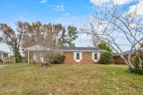 2911 Spaulding Dr, Wilmington, NC 28405