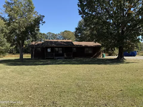 412 W Main St, Micro, NC 27555 photo 2
