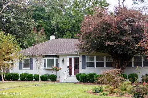 807 Colonial Dr, Wilmington, NC 28403