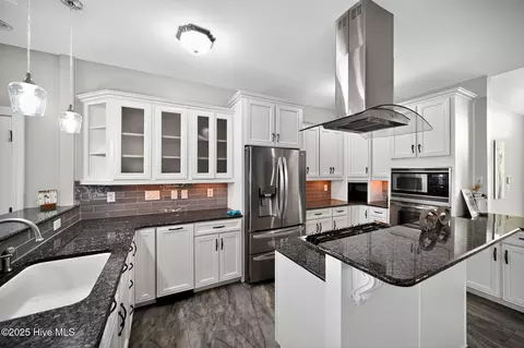 Kitchen - 167 Brookshire Dr, Bath, NC 27808 photo 3 of 3