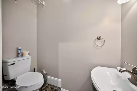 Bath - 167 Brookshire Dr, Bath, NC 27808 photo 2 of 5