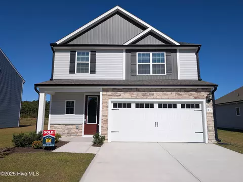 91 S Umbrella Palm Dr, Hampstead, NC 28443