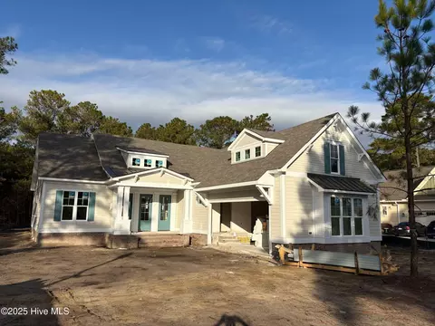 9418 Fallen Pear Ln NE, Leland, NC 28451