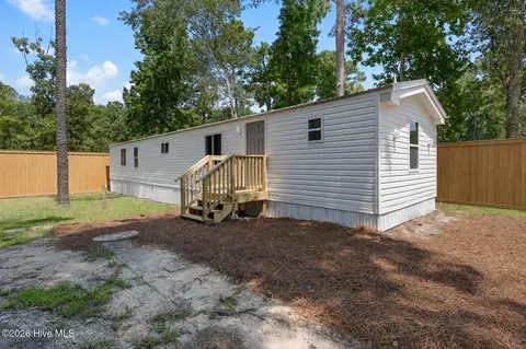 658 Westwind Dr SW, Supply, NC 28462