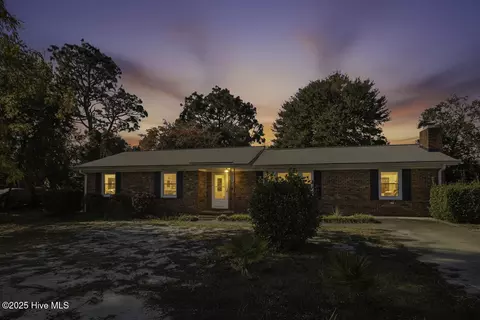 733 Shawnee Trl, Wilmington, NC 28412