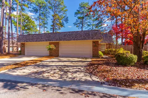 136 Love Thirty Ln, Pinehurst, NC 28374