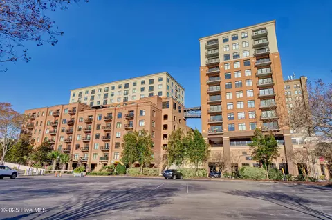 14 Grace St #810, Wilmington, NC 28401