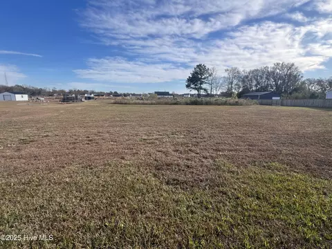 302304 Francktown Rd, Richlands, NC 28574