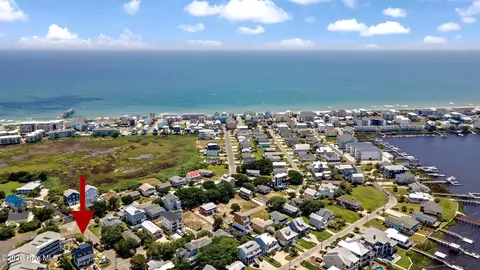 300 Georgia Ave, Carolina Beach, NC 28428