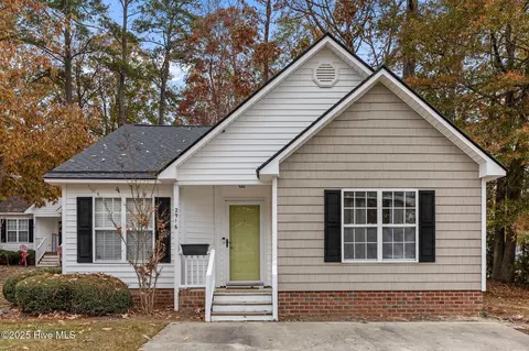 2916 Flintridge Dr, Greenville, NC 27834
