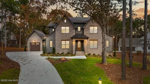 310 Sloan Ln, Pinehurst, NC 28374