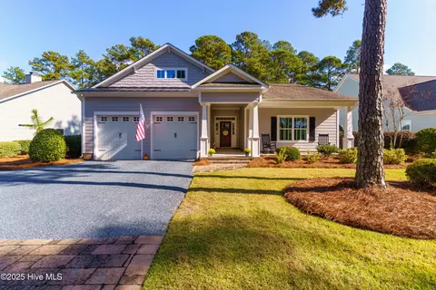 257 Champions Ridge Dr, Southern Pines, NC 28387