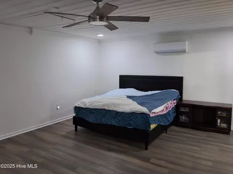Bedroom - 33 Gapway Rd, Fair Bluff, NC 28439 photo 1 of 10