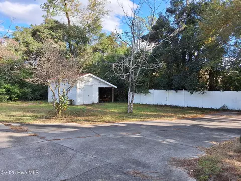 Exterior - 33 Gapway Rd, Fair Bluff, NC 28439 photo 10 of 34