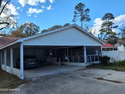 Exterior - 33 Gapway Rd, Fair Bluff, NC 28439 photo 6 of 34