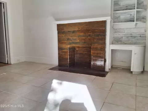 Living - 33 Gapway Rd, Fair Bluff, NC 28439 photo 2 of 13