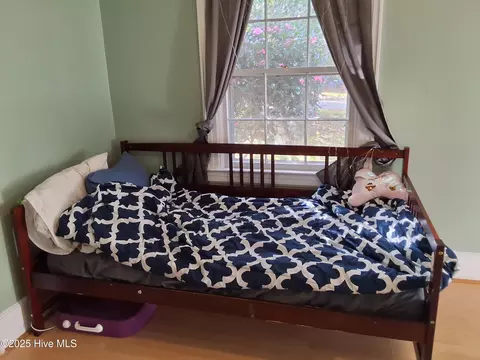 Bedroom - 33 Gapway Rd, Fair Bluff, NC 28439 photo 8 of 10