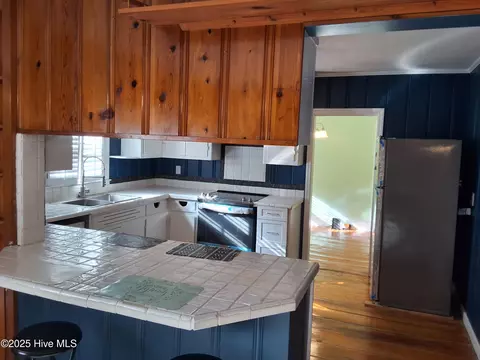Kitchen - 33 Gapway Rd, Fair Bluff, NC 28439 photo 10 of 10