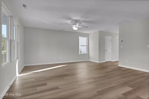 Living - 12 E Farley Dr #62, Hampstead, NC 28443 photo 3 of 4