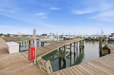 200 Olde Towne Yacht Club Dr #54, Beaufort, NC 28516
