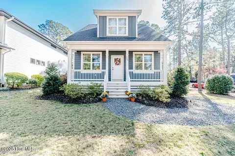 705 N Leak St, Southern Pines, NC 28387