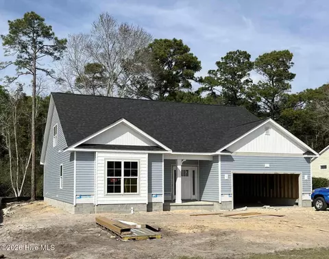 1920 Caracara Dr, New Bern, NC 28560