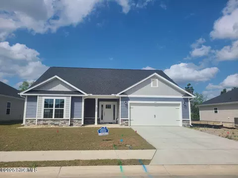 1920 Caracara Dr, New Bern, NC 28560