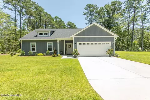 430 Boundaryline Dr NW, Calabash, NC 28467