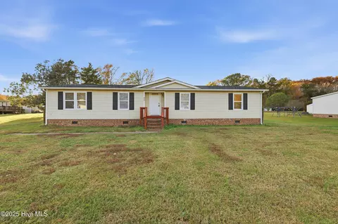 512 Timothy Dr, Elizabeth City, NC 27909