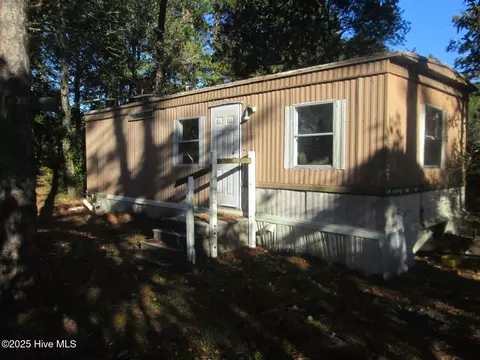 4163 9th St SE, Southport, NC 28461